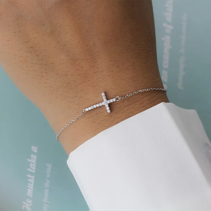 Bracelet Fin avec Croix