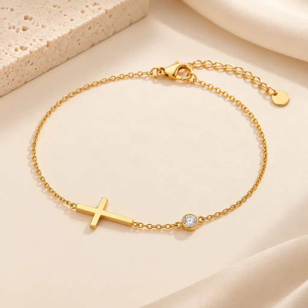 Bracelet avec une Petite Croix
